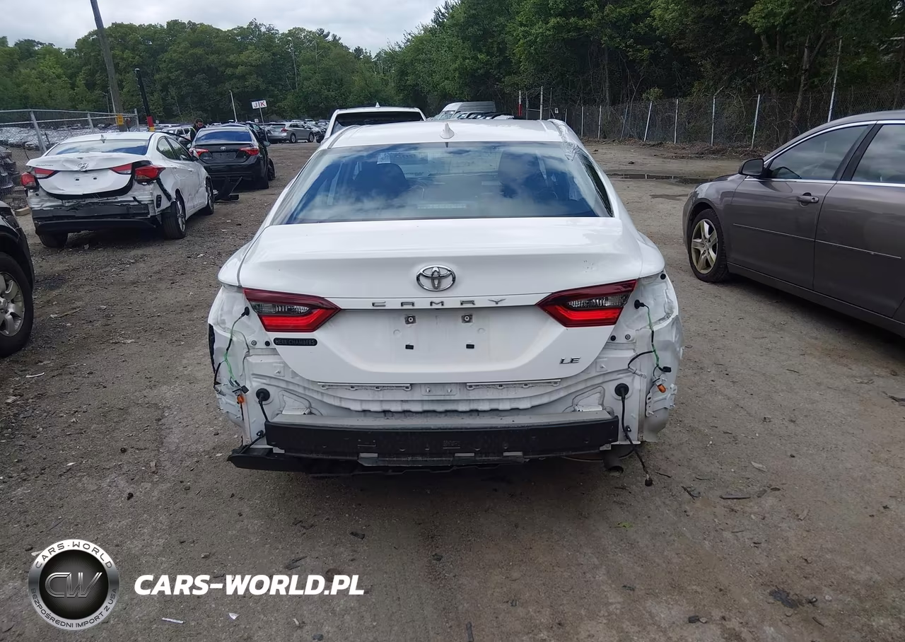 2024 Toyota Camry Le VIN:4T1C11AK7RU201895 - 17