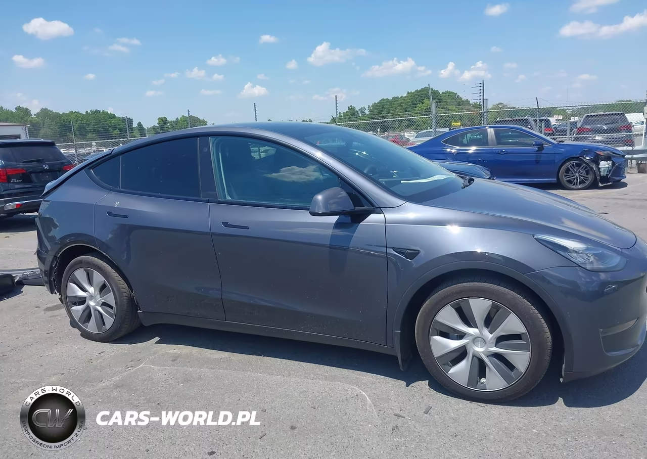 2022 Tesla Model Y Long Range Dual Motor All-Wheel Drive VIN:7SAYGAEE7NF433111 - 13