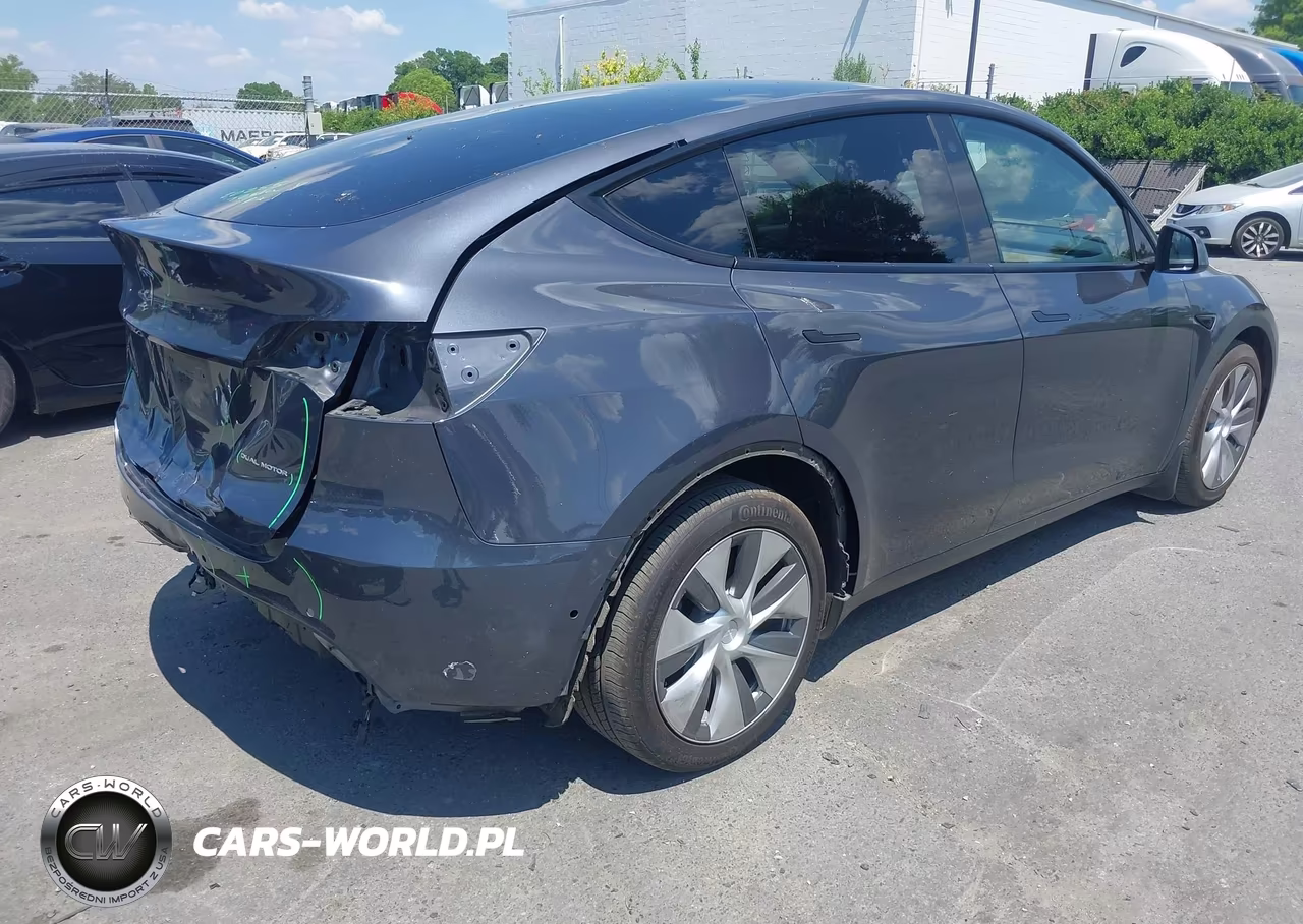 2022 Tesla Model Y Long Range Dual Motor All-Wheel Drive VIN:7SAYGAEE7NF433111 - 4