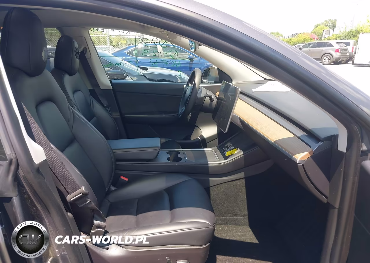 2022 Tesla Model Y Long Range Dual Motor All-Wheel Drive VIN:7SAYGAEE7NF433111 - 5