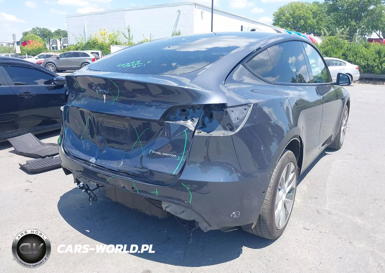 2022 Tesla Model Y Long Range Dual Motor All-Wheel Drive VIN:7SAYGAEE7NF433111 - 6