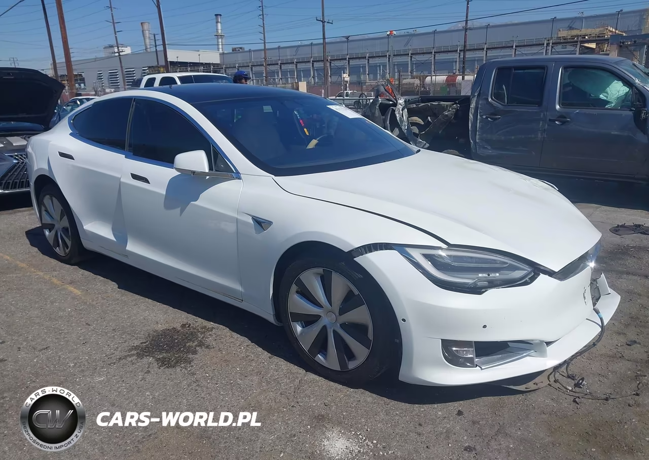 2020 Tesla Model S – zdjęcie 1 z 16