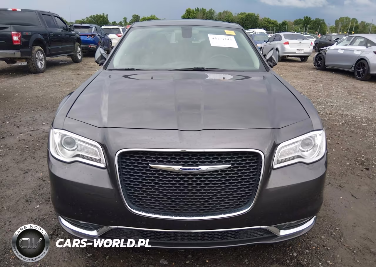 2020 Chrysler 300 Touring L VIN:2C3CCAAG2LH120263 - 13