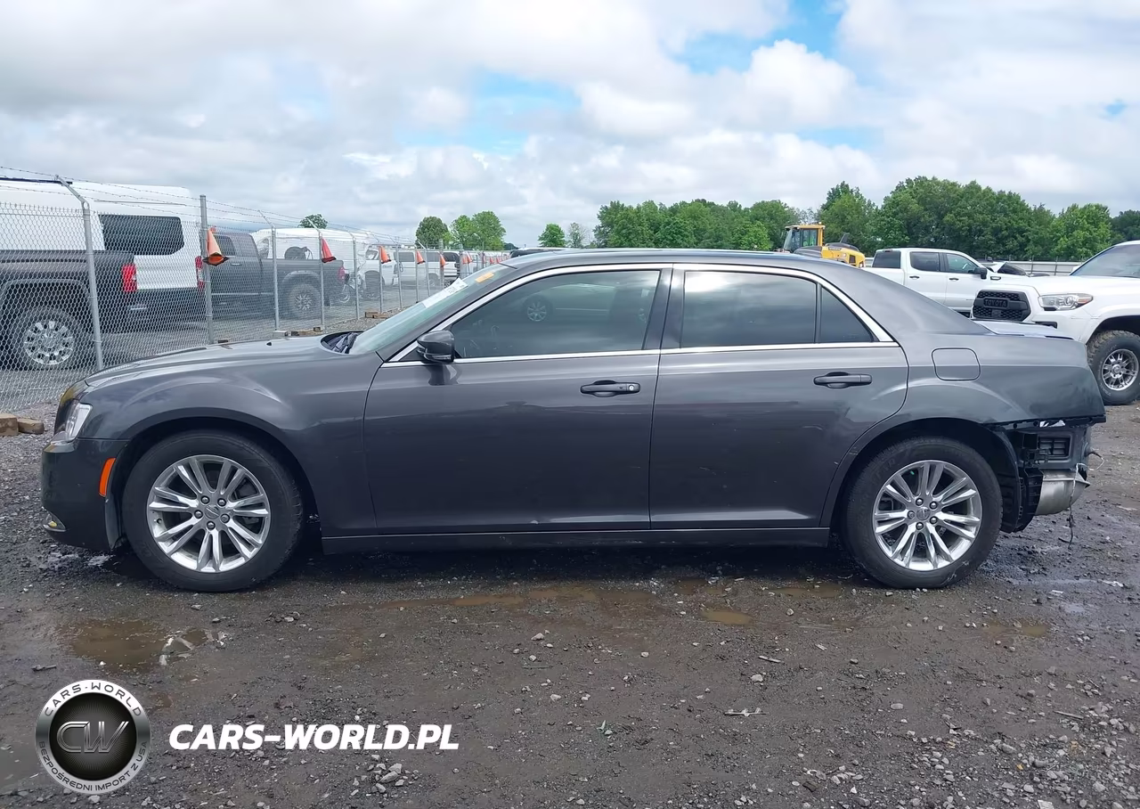 2020 Chrysler 300 Touring L VIN:2C3CCAAG2LH120263 - 15
