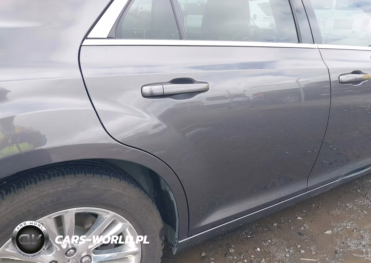 2020 Chrysler 300 Touring L VIN:2C3CCAAG2LH120263 - 22