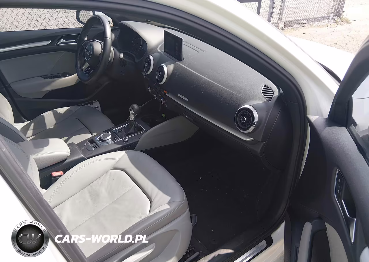 2018 Audi A3 2.0T Premium-2.0T Tech Premium VIN:WAUAUGFF9J1032306 - 5