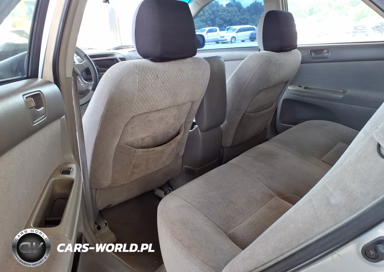 2004 Toyota Camry Le VIN:4T1BE32K24U835599 - 8