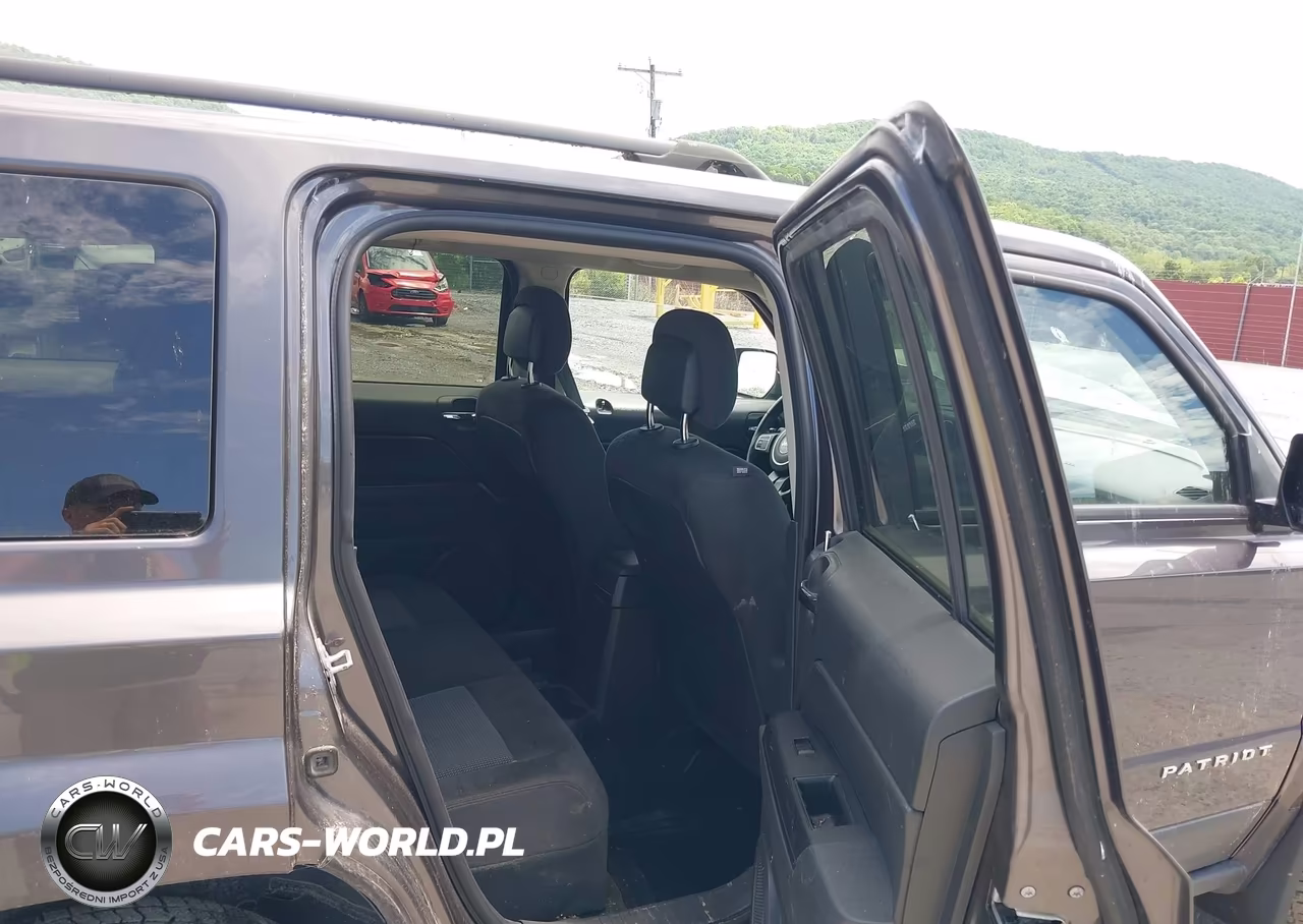 2016 Jeep Patriot Latitude VIN:1C4NJRFB4GD597172 - 8
