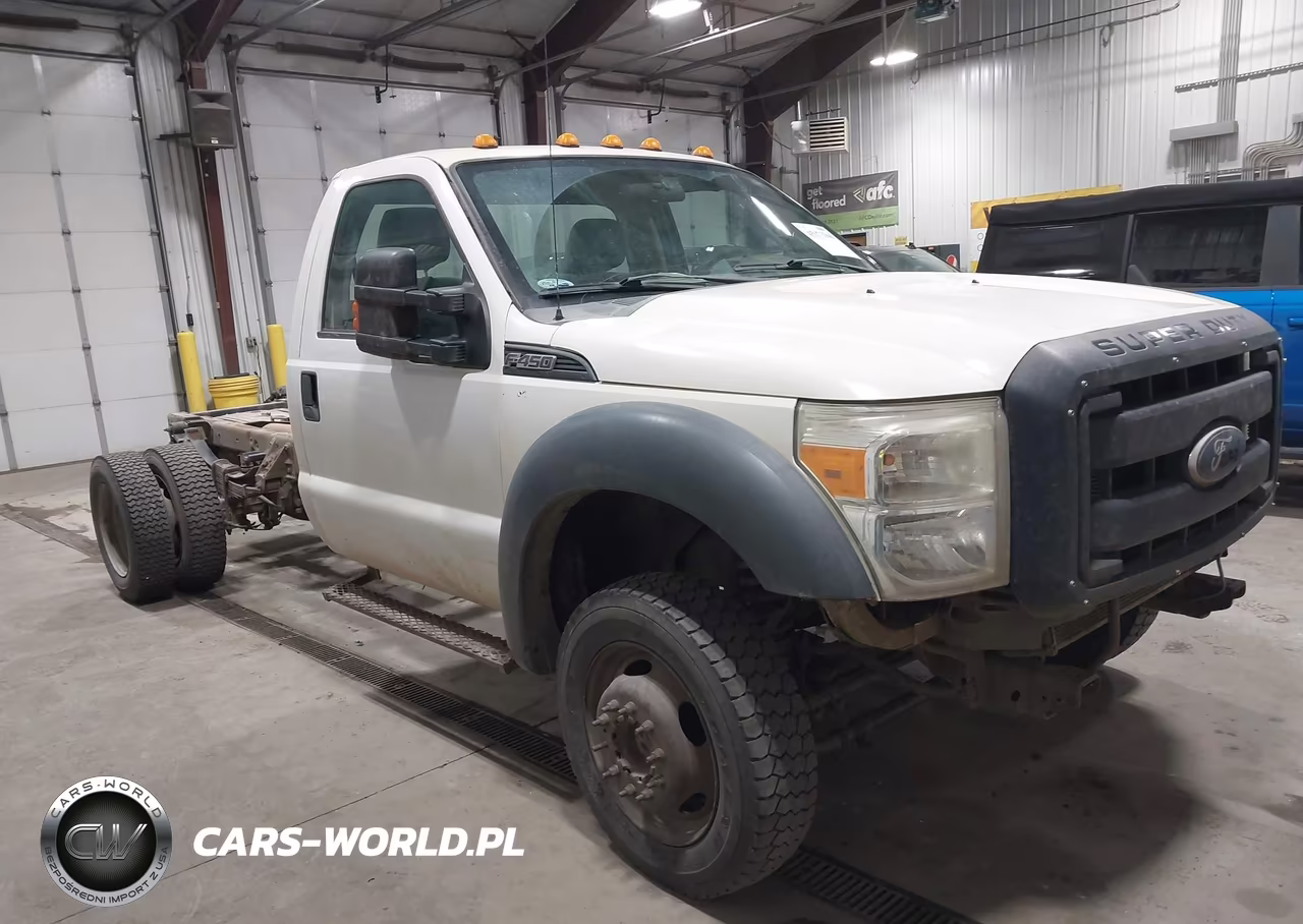 2013 Ford F-450 Chassis Xl