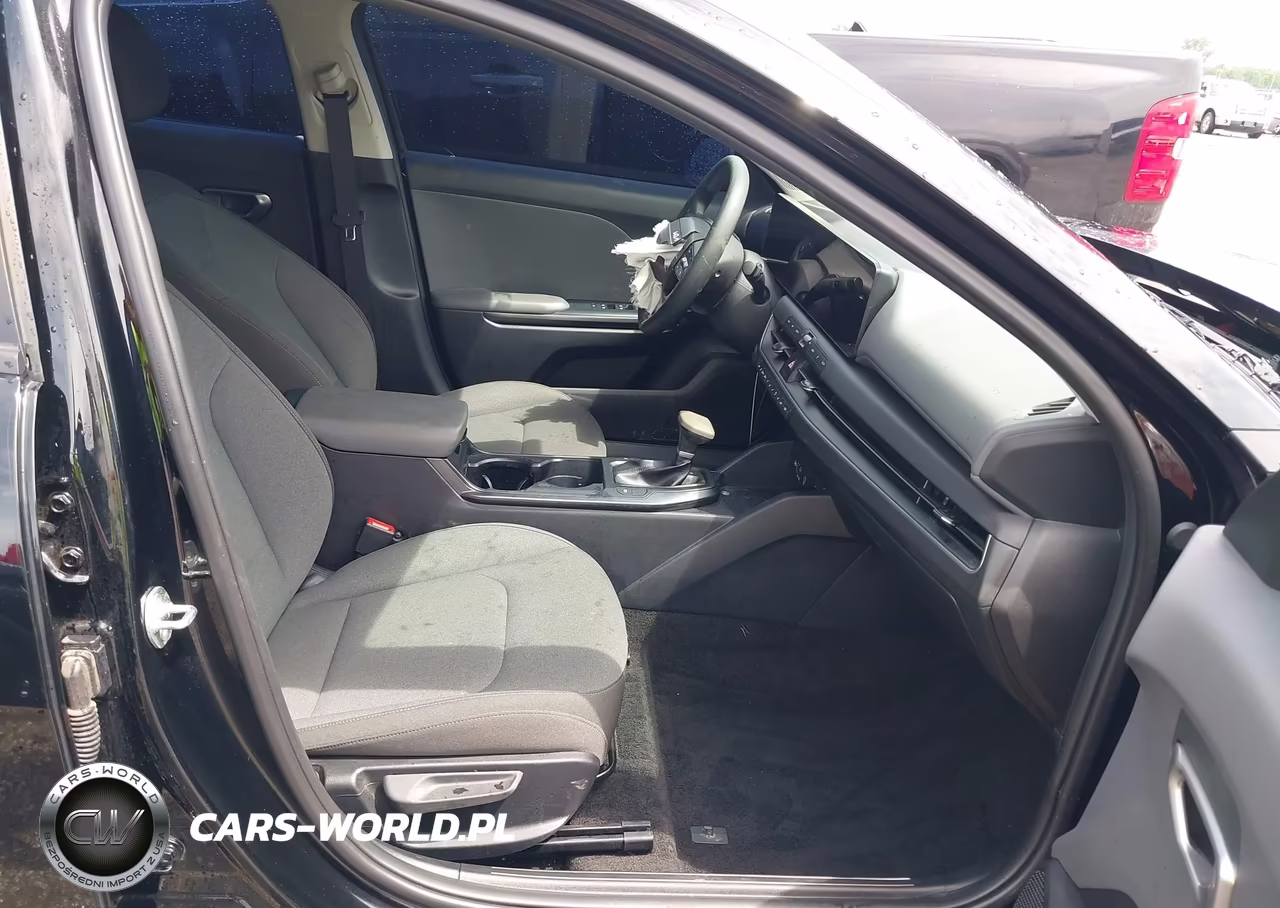 2025 Kia K4 Lxs VIN:3KPFT4DE2SE146506 - 5