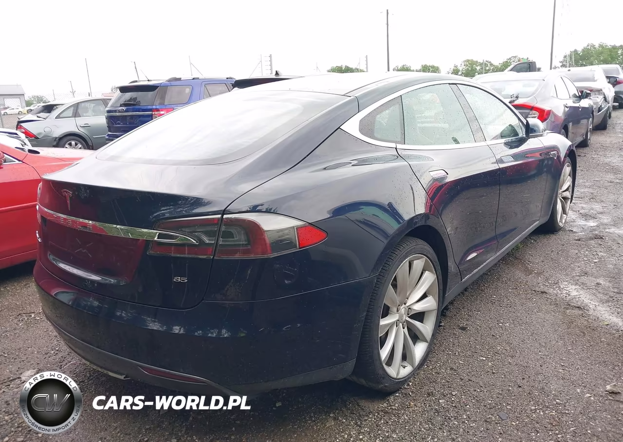 2013 Tesla Model S VIN:5YJSA1DN7DFP27077 - 4