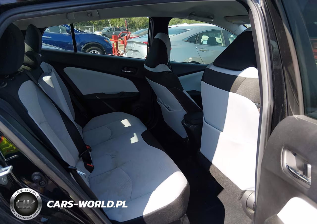 2019 Toyota Prius Le VIN:JTDKARFU4K3087262 - 8