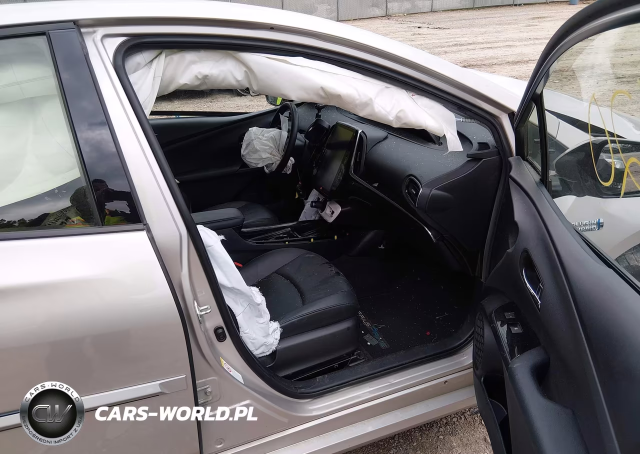 2017 Toyota Prius Prime Advanced VIN:JTDKARFP5H3003081 - 5