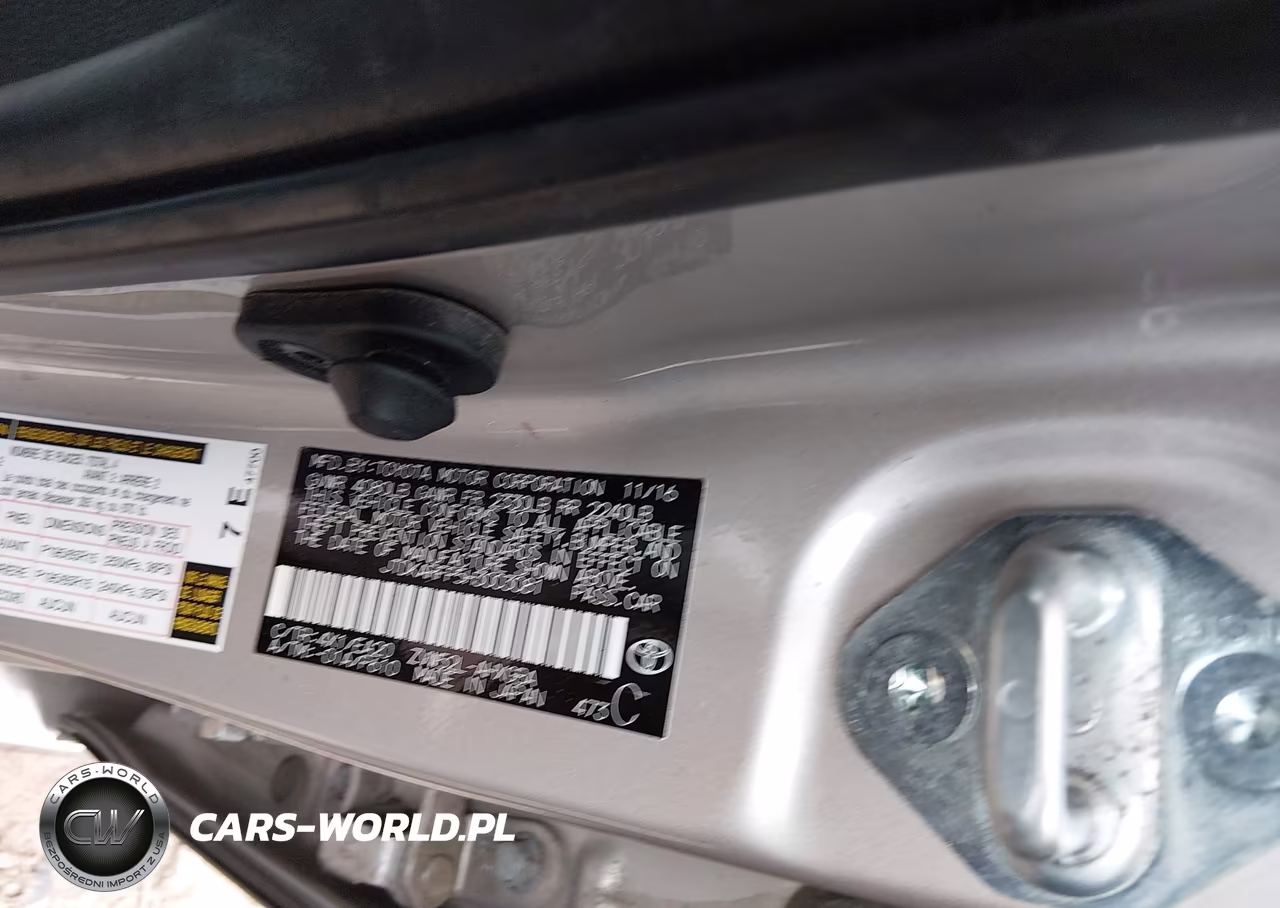 2017 Toyota Prius Prime Advanced VIN:JTDKARFP5H3003081 - 9
