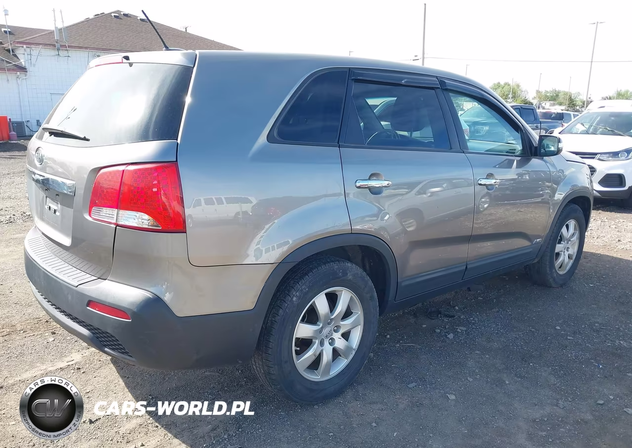 2012 Kia Sorento Lx VIN:5XYKTCA60CG229958 - 4