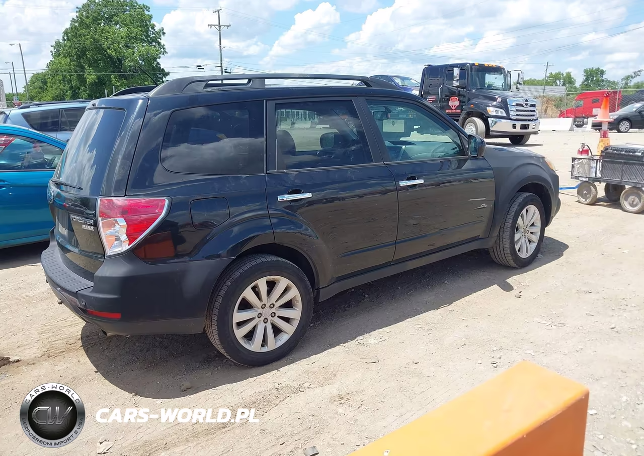 2011 Subaru Forester 2.5X Limited VIN:JF2SHAEC6BH736733 - 4