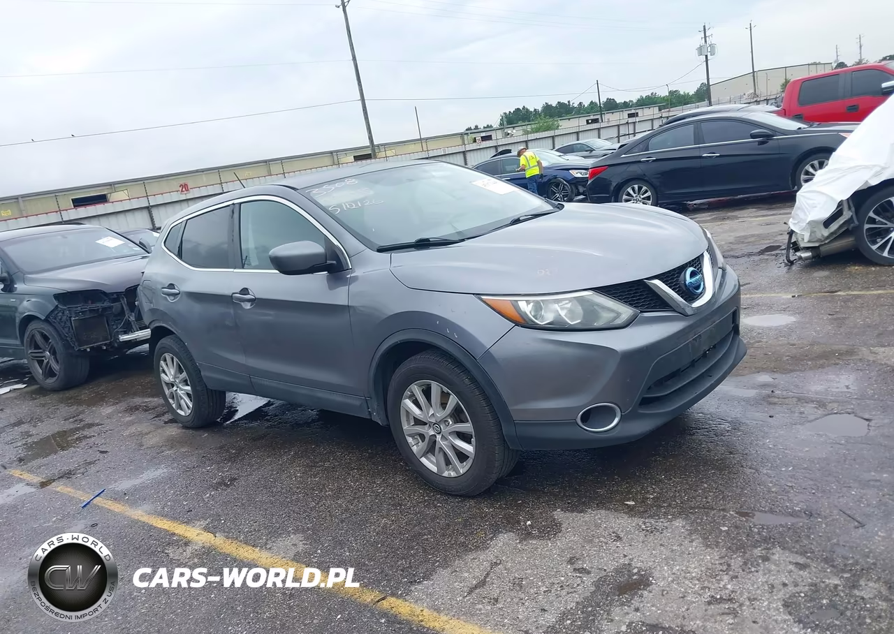 2017 Nissan Rogue Sport S – zdjęcie 1 z 16