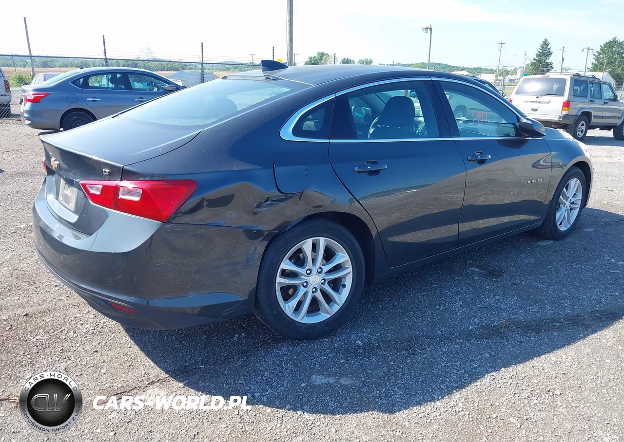 2017 Chevrolet Malibu 1Lt VIN:1G1ZE5ST3HF250055 - 4