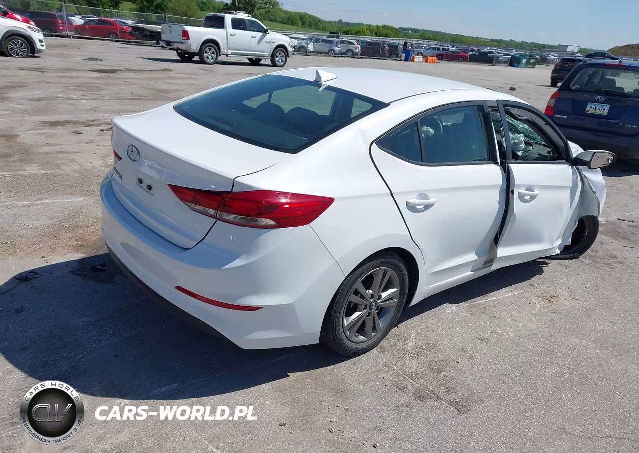2017 Hyundai Elantra Se VIN:5NPD84LF7HH017751 - 4