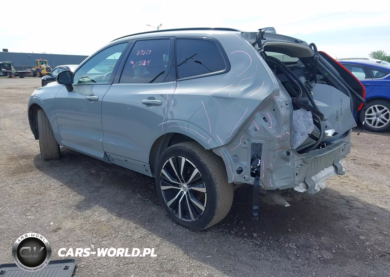 2024 Volvo Xc60 B5 Plus Dark Theme VIN:YV4L12RL1R1782431 - 3