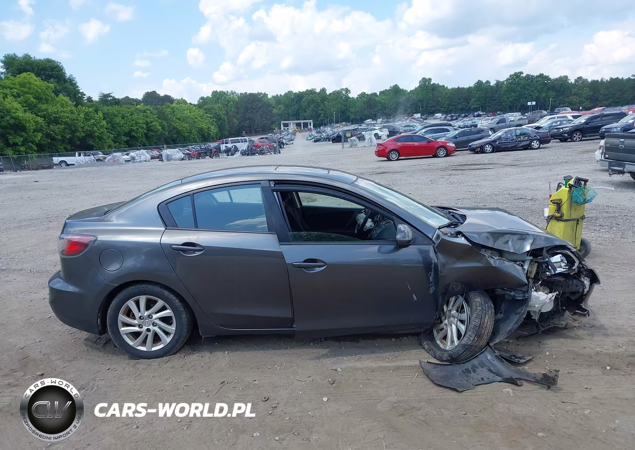 2012 Mazda Mazda3 I Touring VIN:JM1BL1V89C1584207 - 13