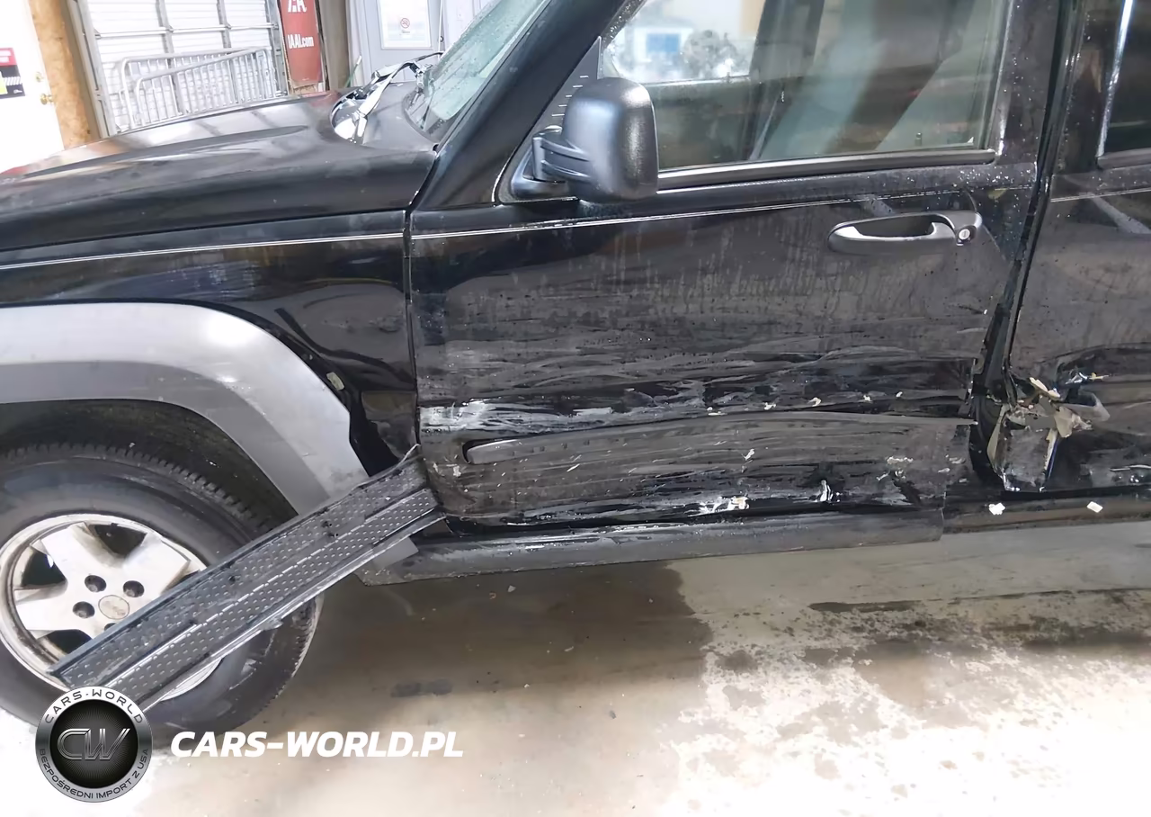2007 Jeep Liberty Sport VIN:1J4GK48K67W525572 - 12