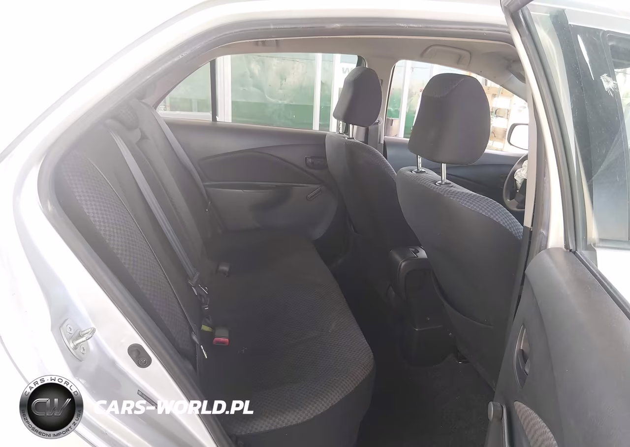 2007 Toyota Yaris VIN:JTDBT923271045568 - 8