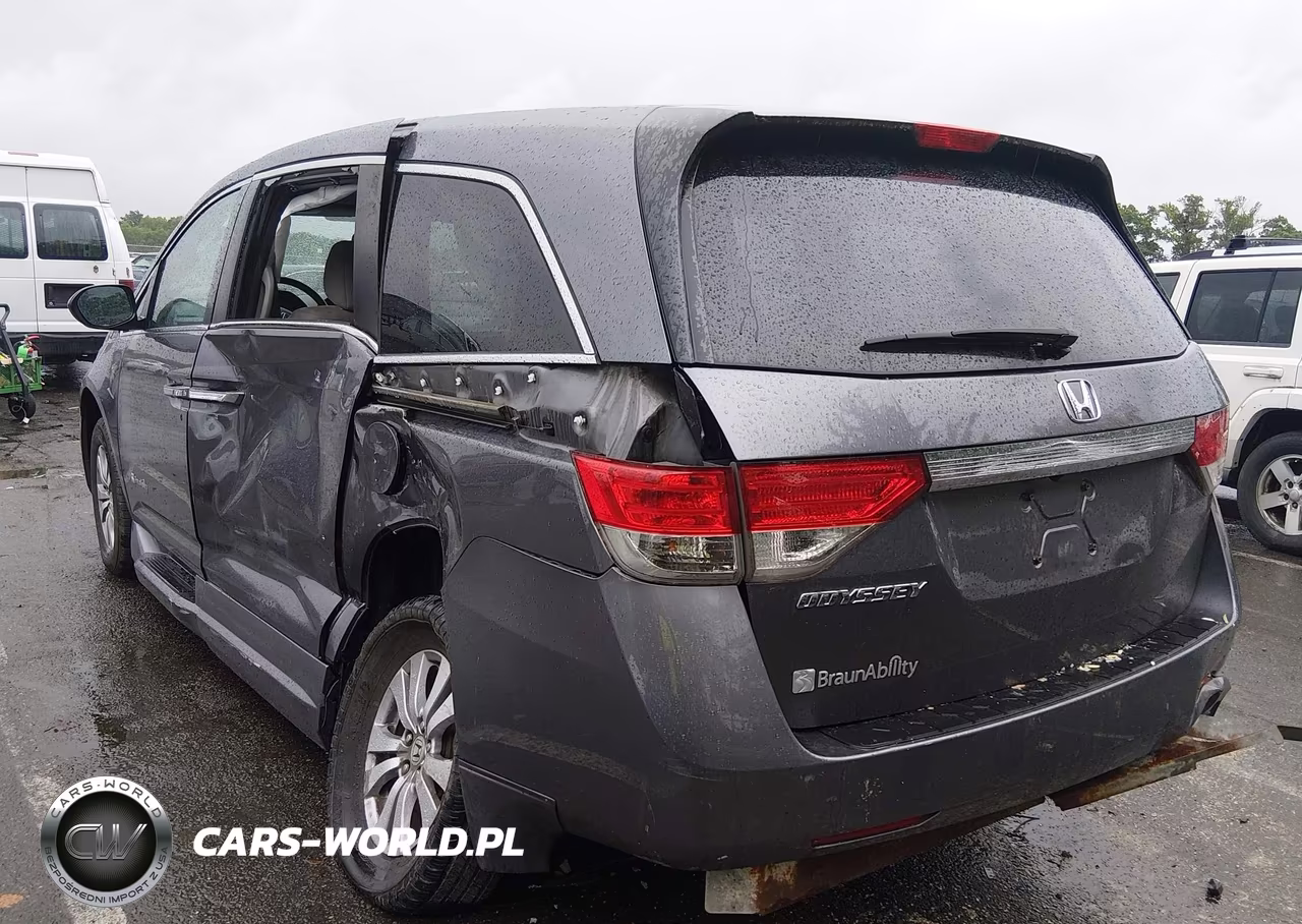 2015 Honda Odyssey Ex VIN:5FNRL5H48FB083013 - 3