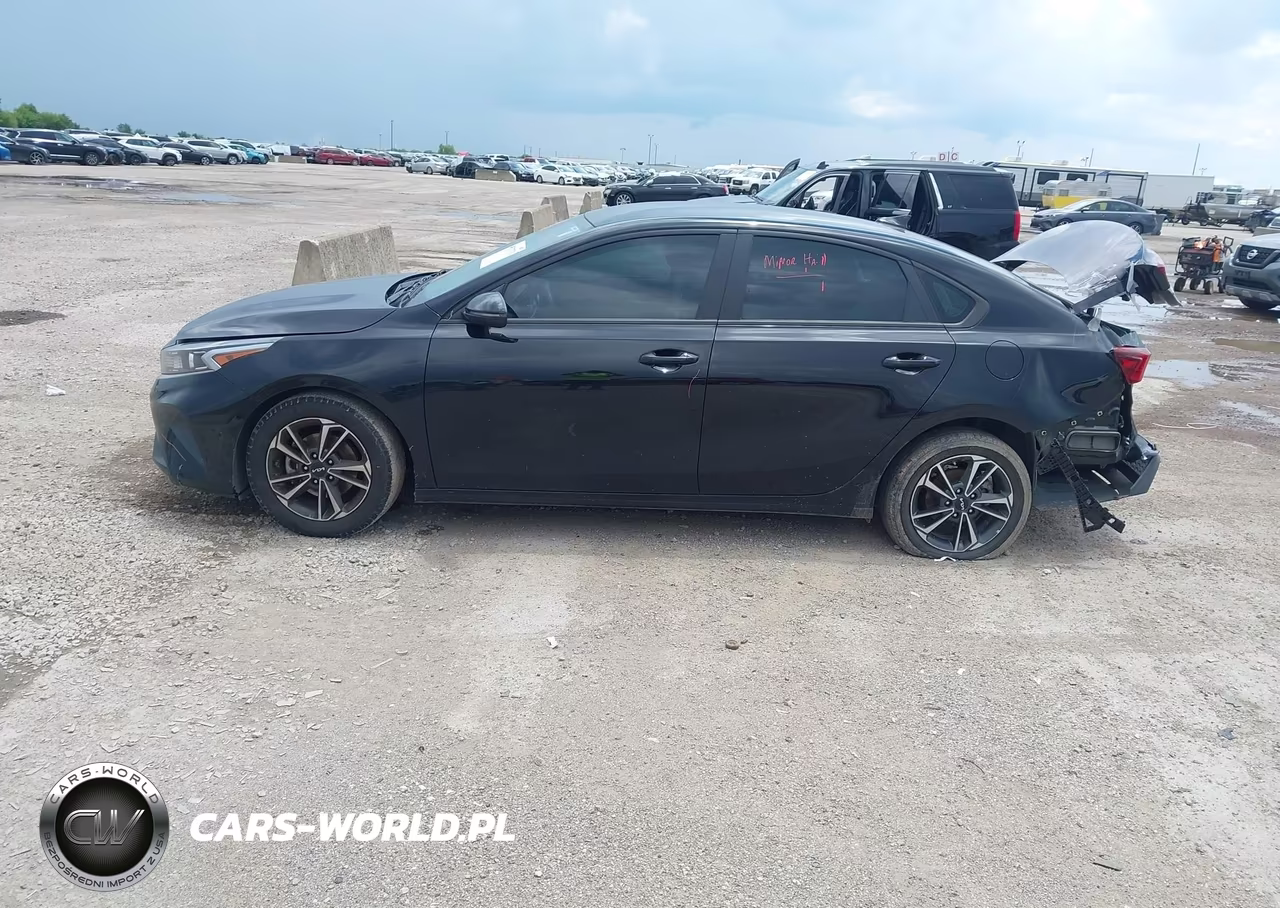 2023 Kia Forte Lxs VIN:3KPF24AD6PE676726 - 14