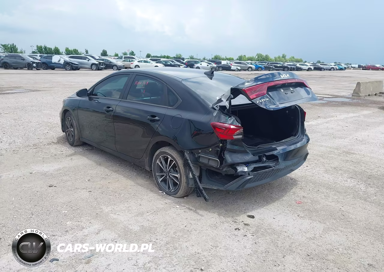 2023 Kia Forte Lxs VIN:3KPF24AD6PE676726 - 3