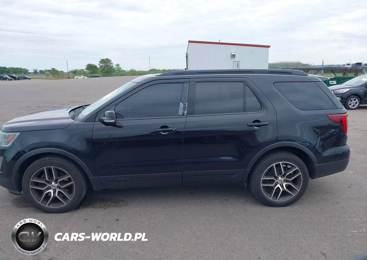 2016 Ford Explorer Sport VIN:1FM5K8GT2GGA76105 - 14