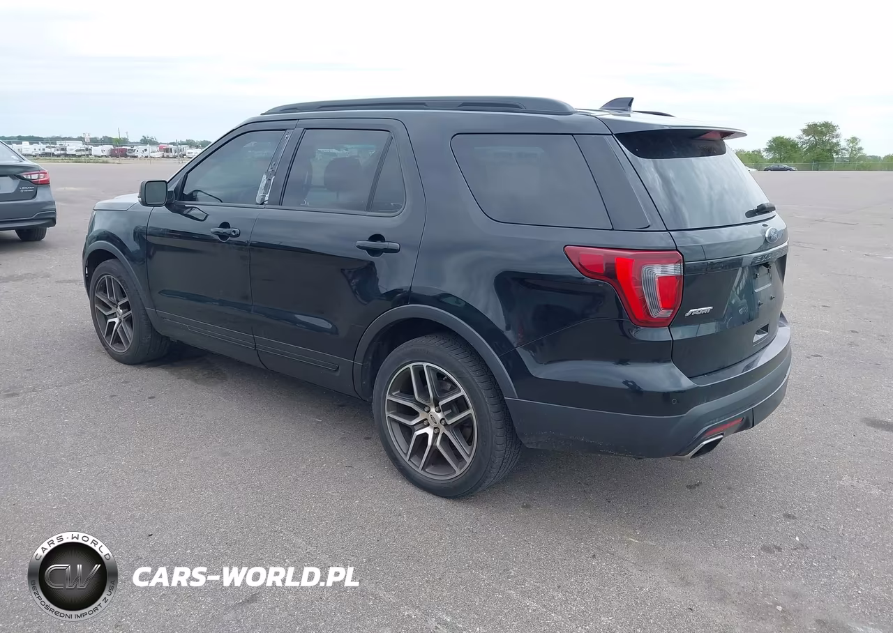 2016 Ford Explorer Sport VIN:1FM5K8GT2GGA76105 - 3