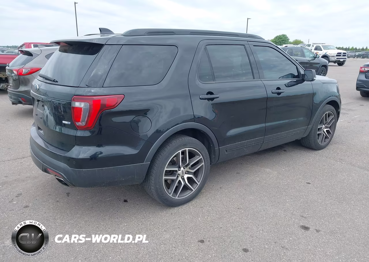 2016 Ford Explorer Sport VIN:1FM5K8GT2GGA76105 - 4