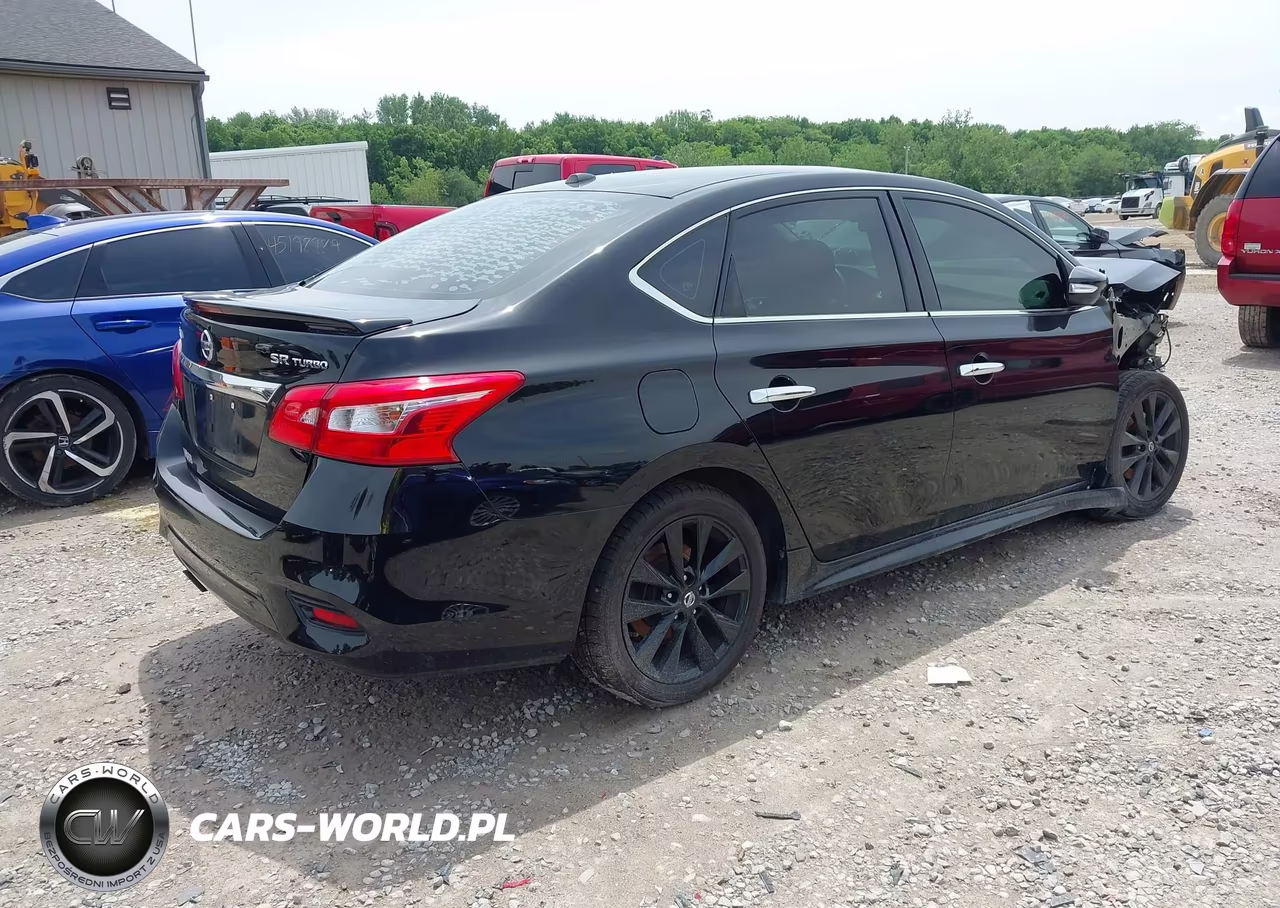 2017 Nissan Sentra Sr Turbo VIN:3N1CB7AP7HY301221 - 4