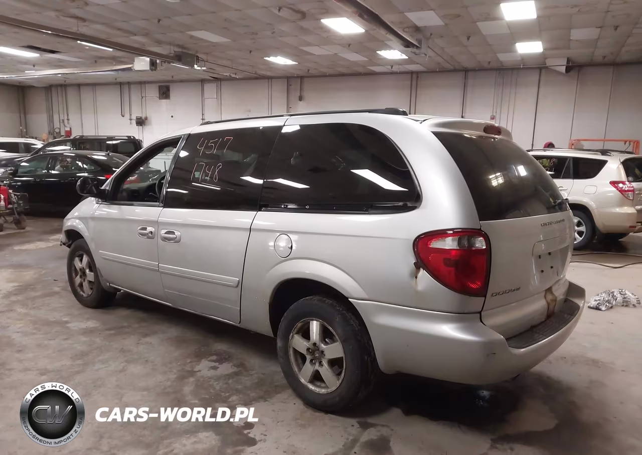 2005 Dodge Grand Caravan Sxt VIN:2D4GP44L15R455817 - 3