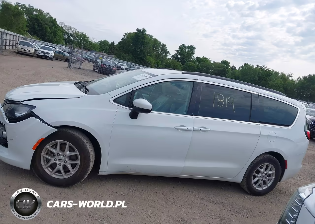 2021 Chrysler Voyager Lxi VIN:2C4RC1DG3MR542071 - 14