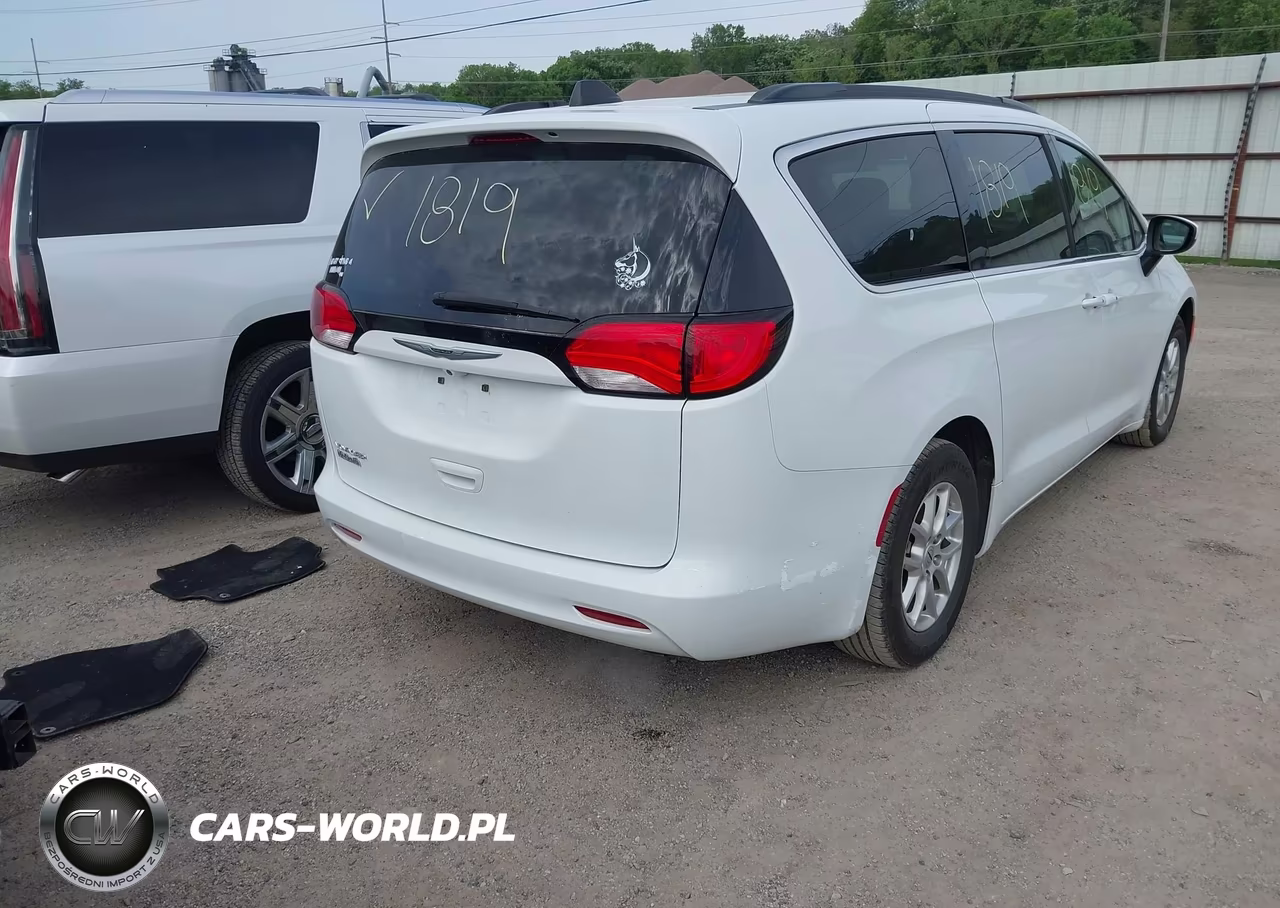 2021 Chrysler Voyager Lxi VIN:2C4RC1DG3MR542071 - 4