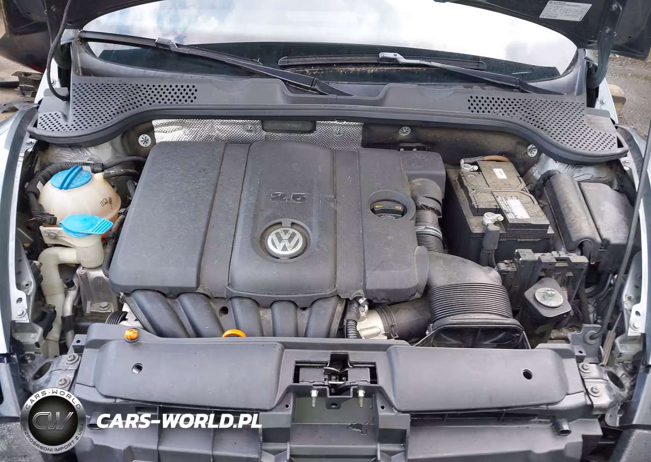 2013 Volkswagen Beetle 2.5L VIN:3VWJP7ATXDM662847 - 10