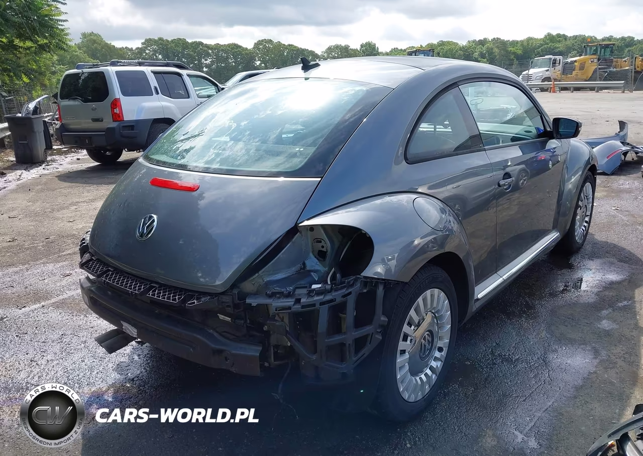 2013 Volkswagen Beetle 2.5L VIN:3VWJP7ATXDM662847 - 4
