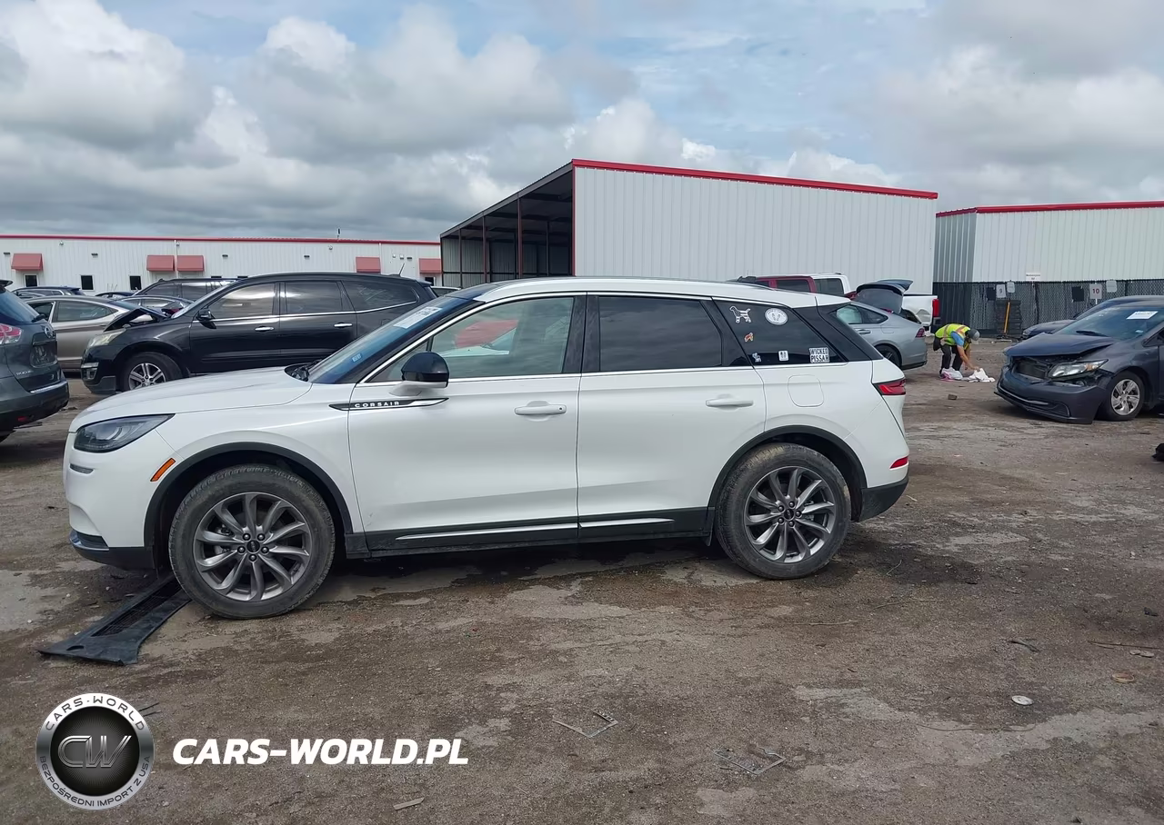 2022 Lincoln Corsair Standard VIN:5LMCJ1D90NUL30187 - 14