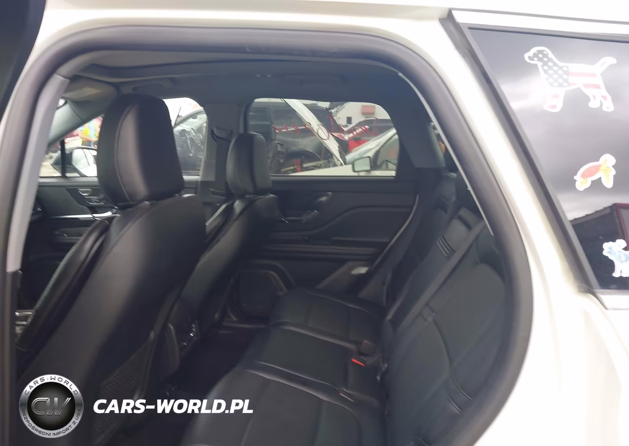 2022 Lincoln Corsair Standard VIN:5LMCJ1D90NUL30187 - 8