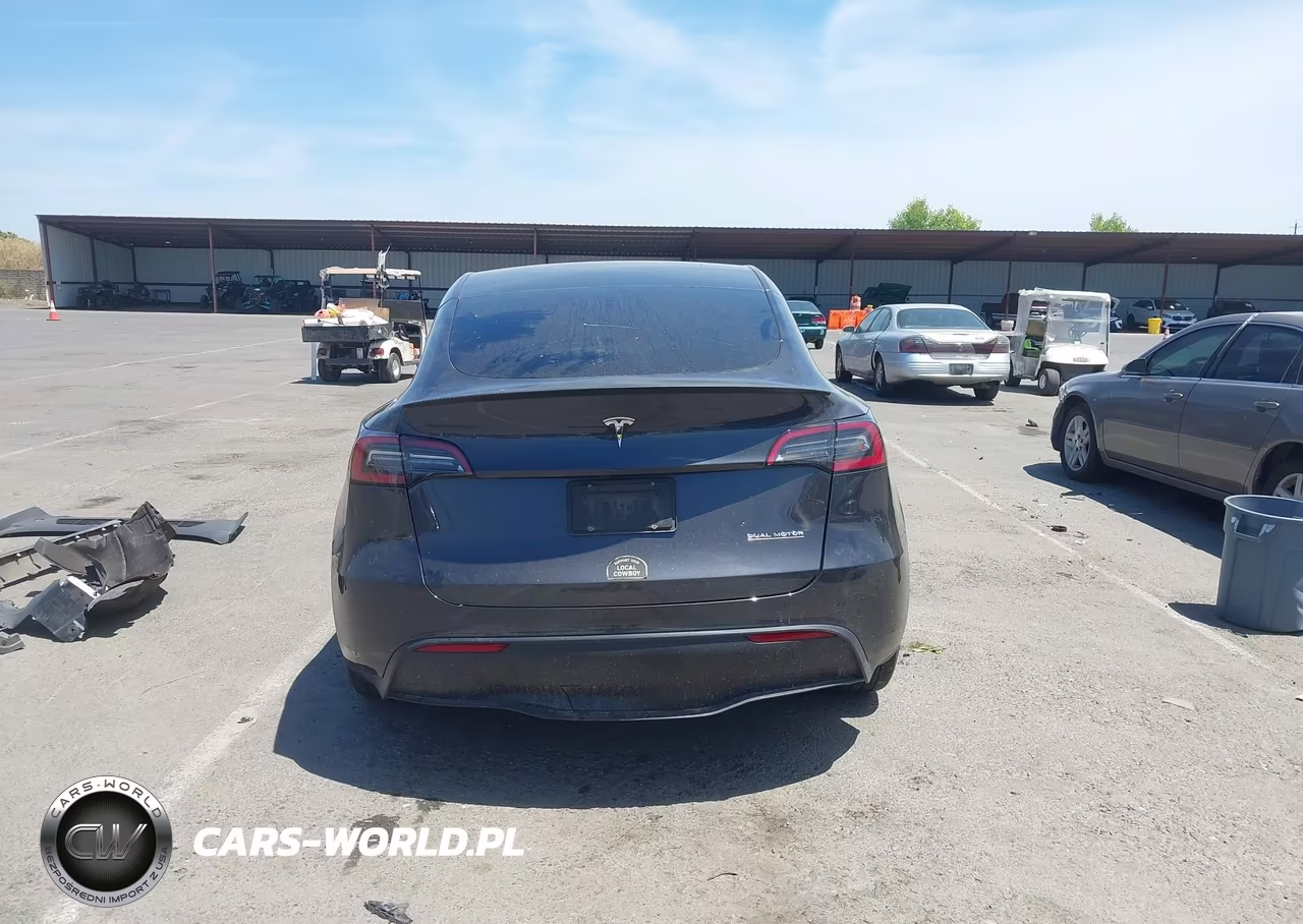 2024 Tesla Model Y Performance Dual Motor All-Wheel Drive VIN:7SAYGDEF3RF020778 - 17