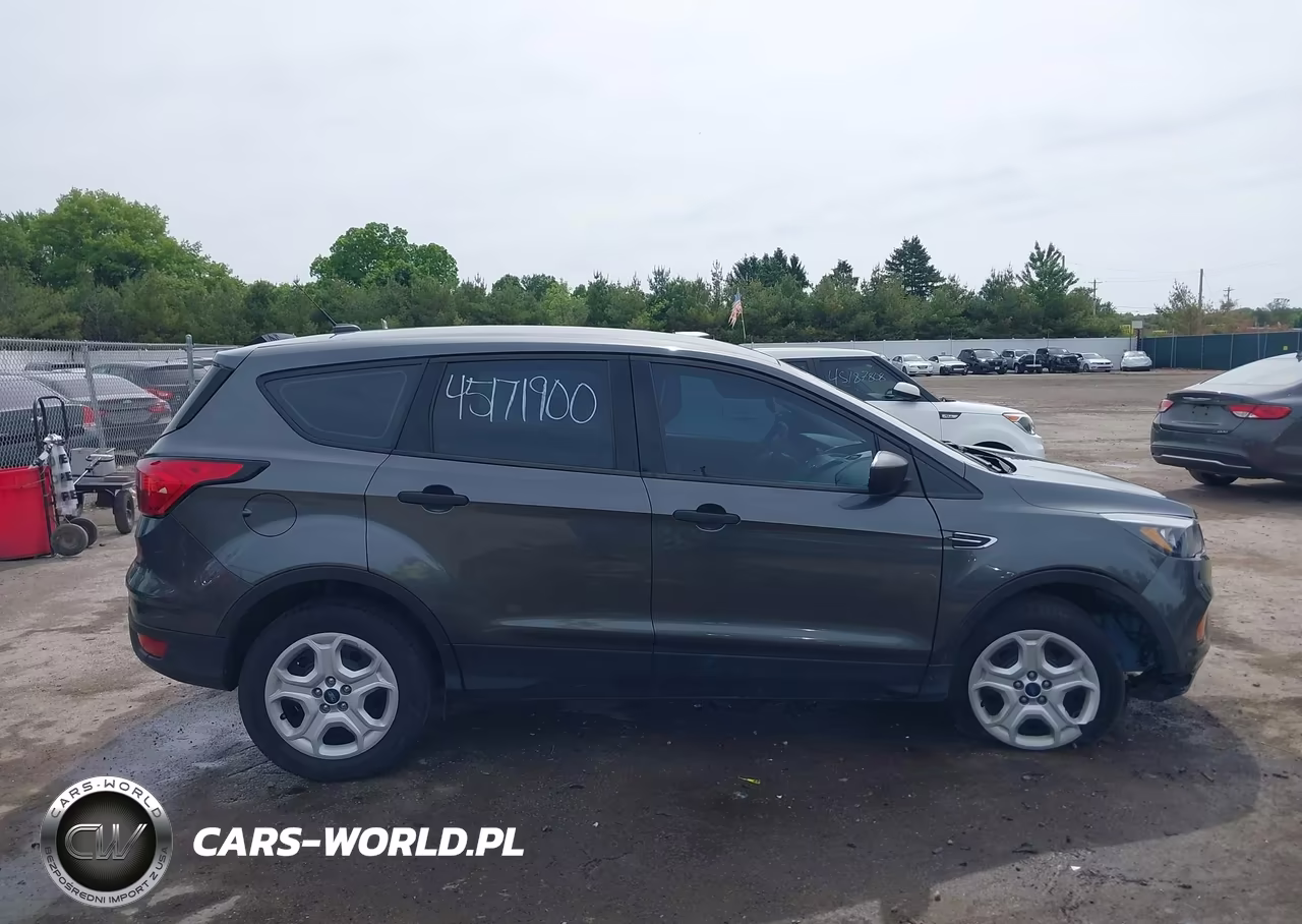 2019 Ford Escape S VIN:1FMCU0F72KUA13698 - 13