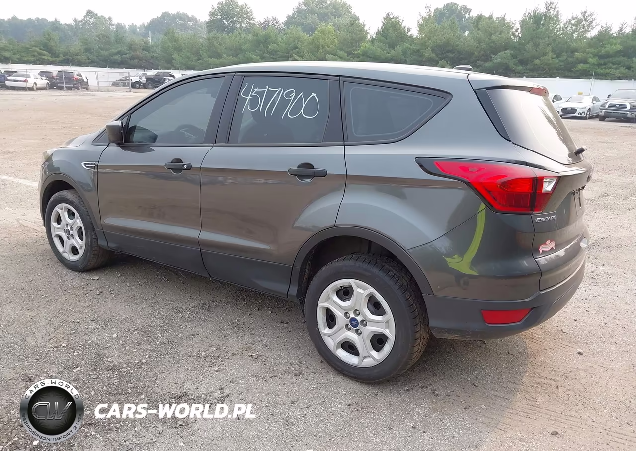 2019 Ford Escape S VIN:1FMCU0F72KUA13698 - 3