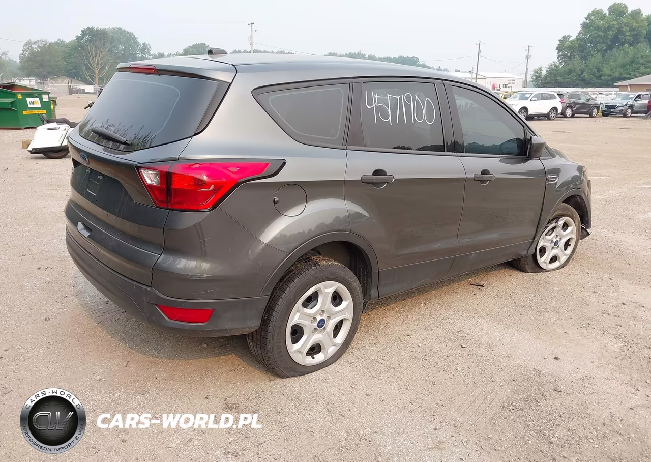 2019 Ford Escape S VIN:1FMCU0F72KUA13698 - 4