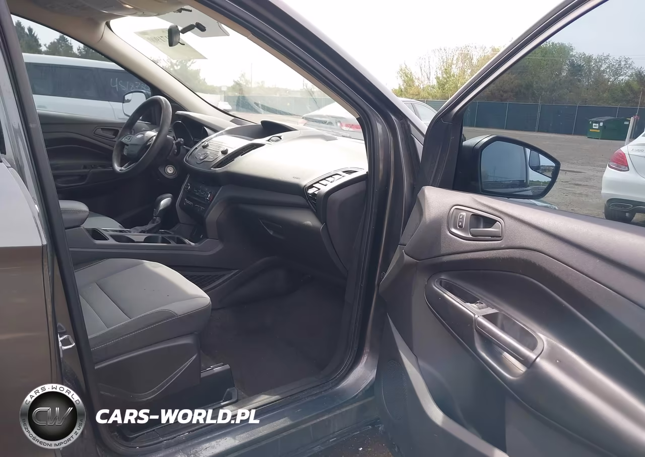2019 Ford Escape S VIN:1FMCU0F72KUA13698 - 5