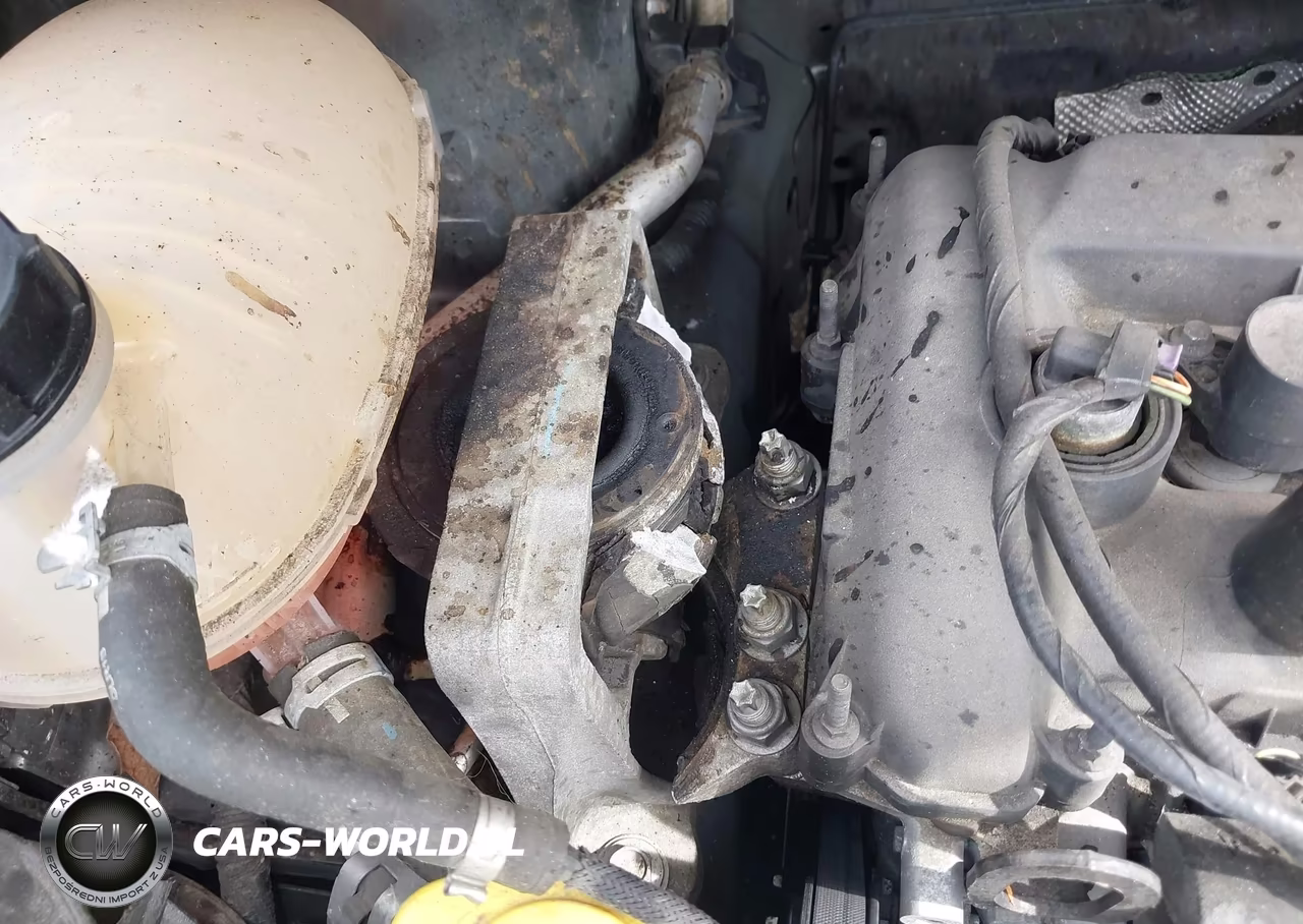 2019 Ford Escape S VIN:1FMCU0F72KUA13698 - 6
