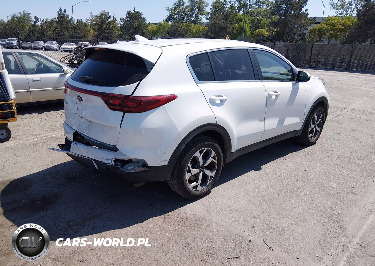 2021 Kia Sportage Lx VIN:KNDPM3AC4M7932695 - 4
