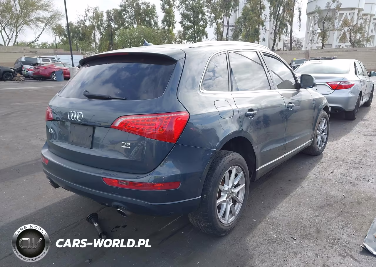 2010 Audi Q5 3.2 Premium VIN:WA1LKAFPXAA105166 - 4