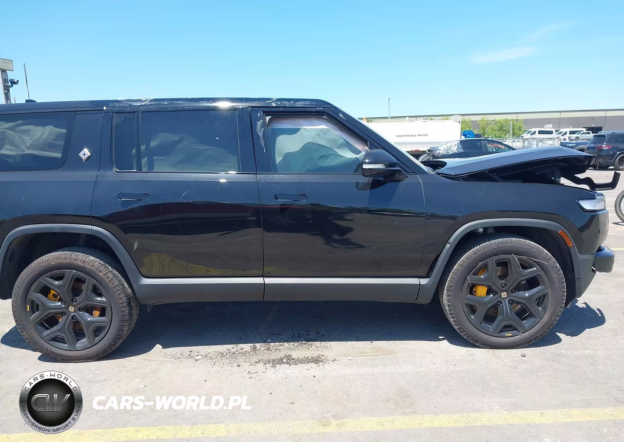 2023 Rivian R1S Adventure VIN:7PDSGABA1PN028802 - 13